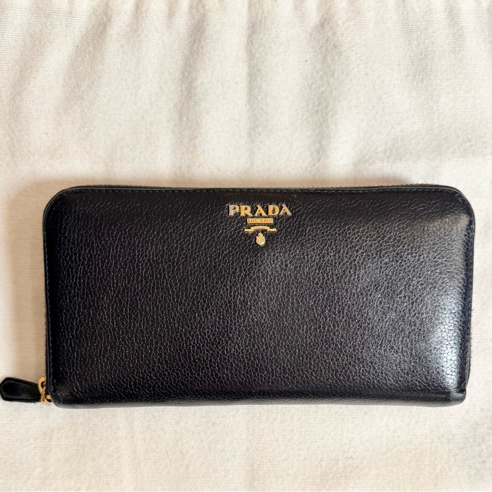 Prada Black Saffiano Leather Wallet • with card